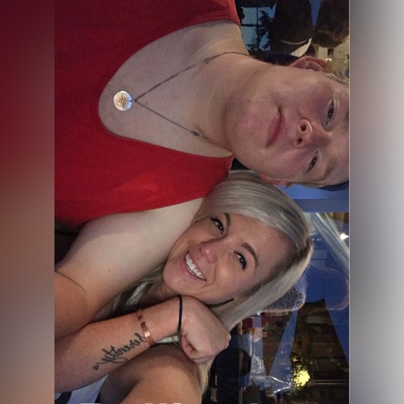 Meet your Posher, Laura - Picture 6 of 16